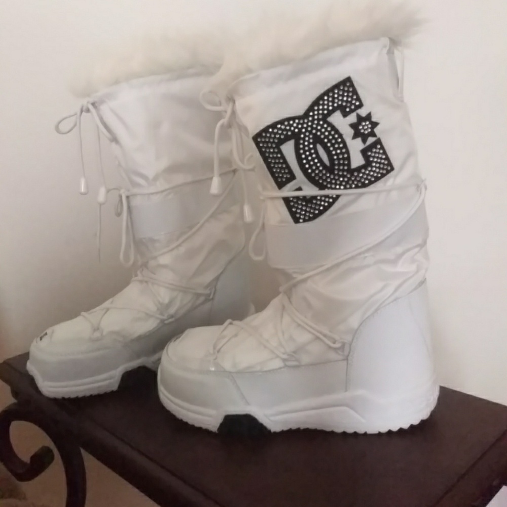 DC Snow boots